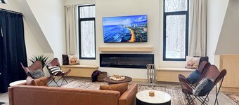 Black peak
Lodge A-frame cabin