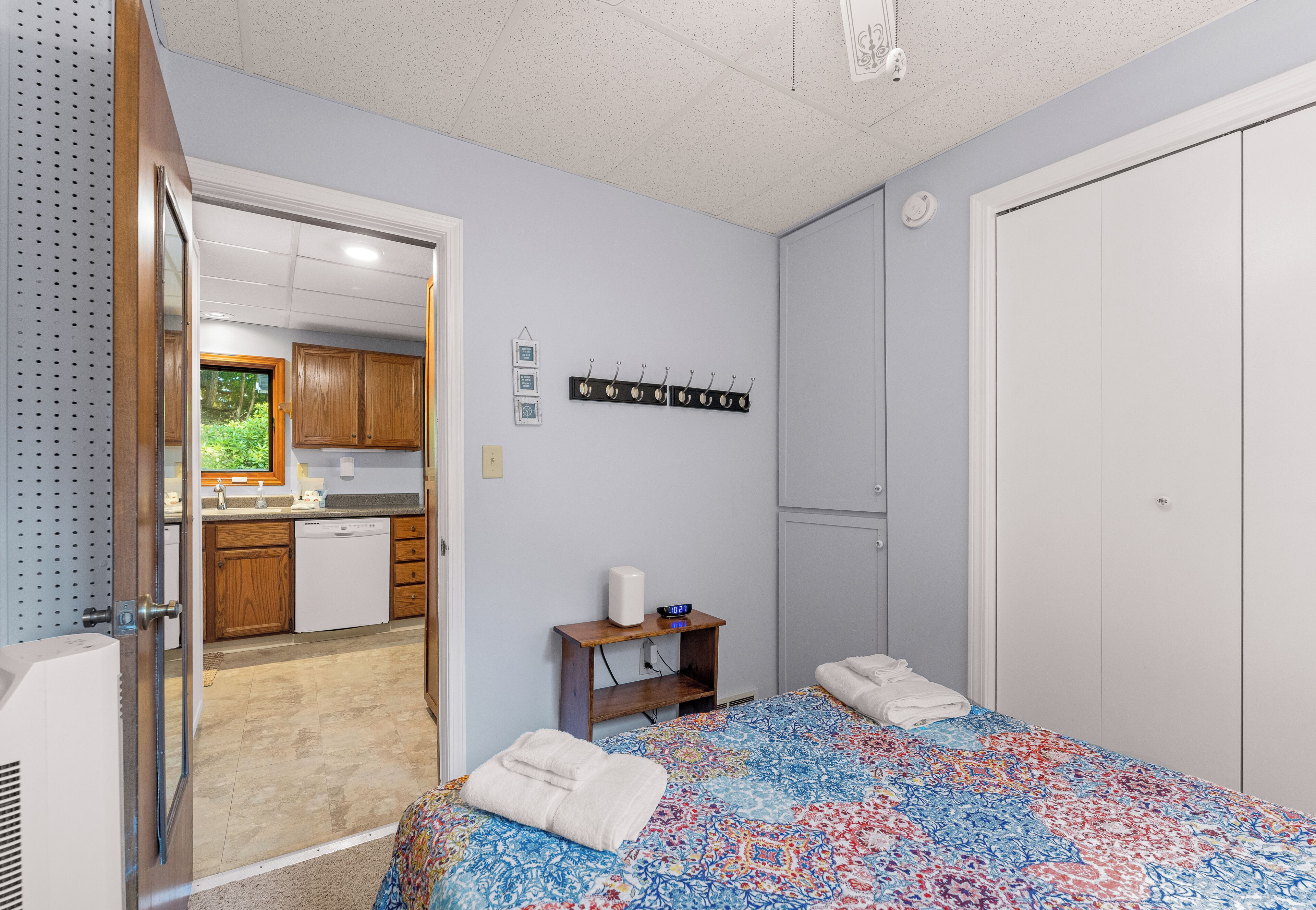 2 bedrooms, WiFi (free), bed sheets