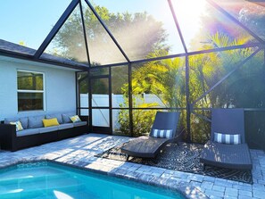 A heated pool - Rotonda West Pool Retreat – Near Beaches, Boating (Rotonda West)