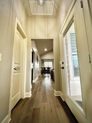 Interior - Farm House Acreage POOL&Outdoor Kitchen near OU stadium Norman,OK PET FRIENDLY (Noble)