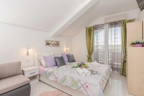 Free WiFi, bed sheets - Pool Apartment Lavander 3, Privlaka, Croatia (Privlaka)