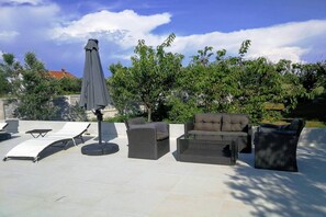 Terrace/patio - Pool Apartment Daisy 4, Privlaka, Croatia (Privlaka)