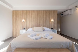 Comfort Quadruple Room, Balcony, City View