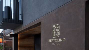 Façana frontal de l'allotjament