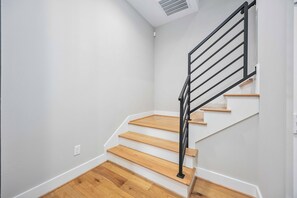 Interior - PATIO ~ TOWNHOME 3B 2.5BA ~ COTTAGE GROVE ~ HTX (Houston)