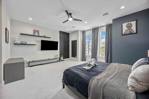 Room - PATIO ~ TOWNHOME 3B 2.5BA ~ COTTAGE GROVE ~ HTX (Houston)