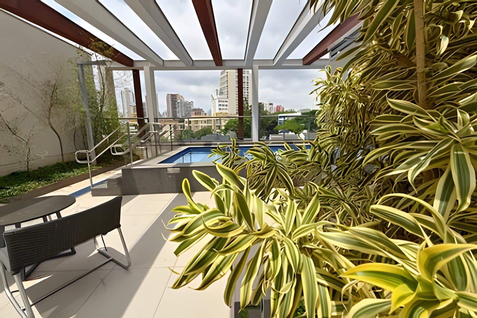 エコノミー アパートメント | プール