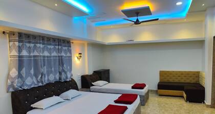 Guru Mauli Yatri Nivas