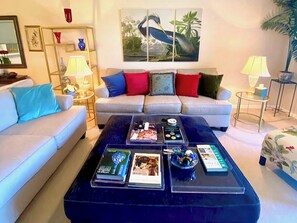 Living area - STUNNING 2 BED 2 BATH CONDO IN STONEYBROOK GOLF AND COUNTRY CLUB (Sarasota)