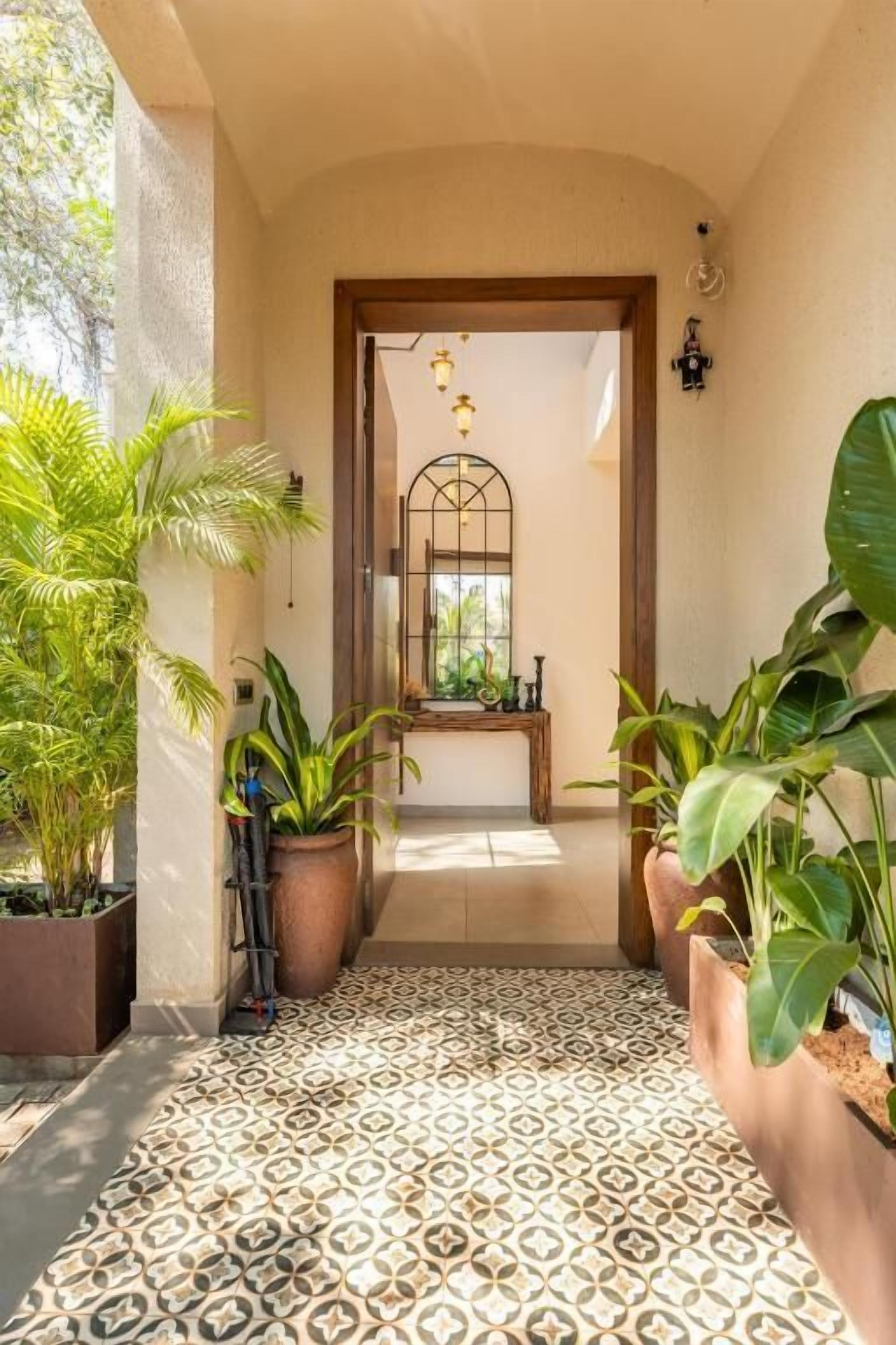 تفاصيل الفندق من الخارج