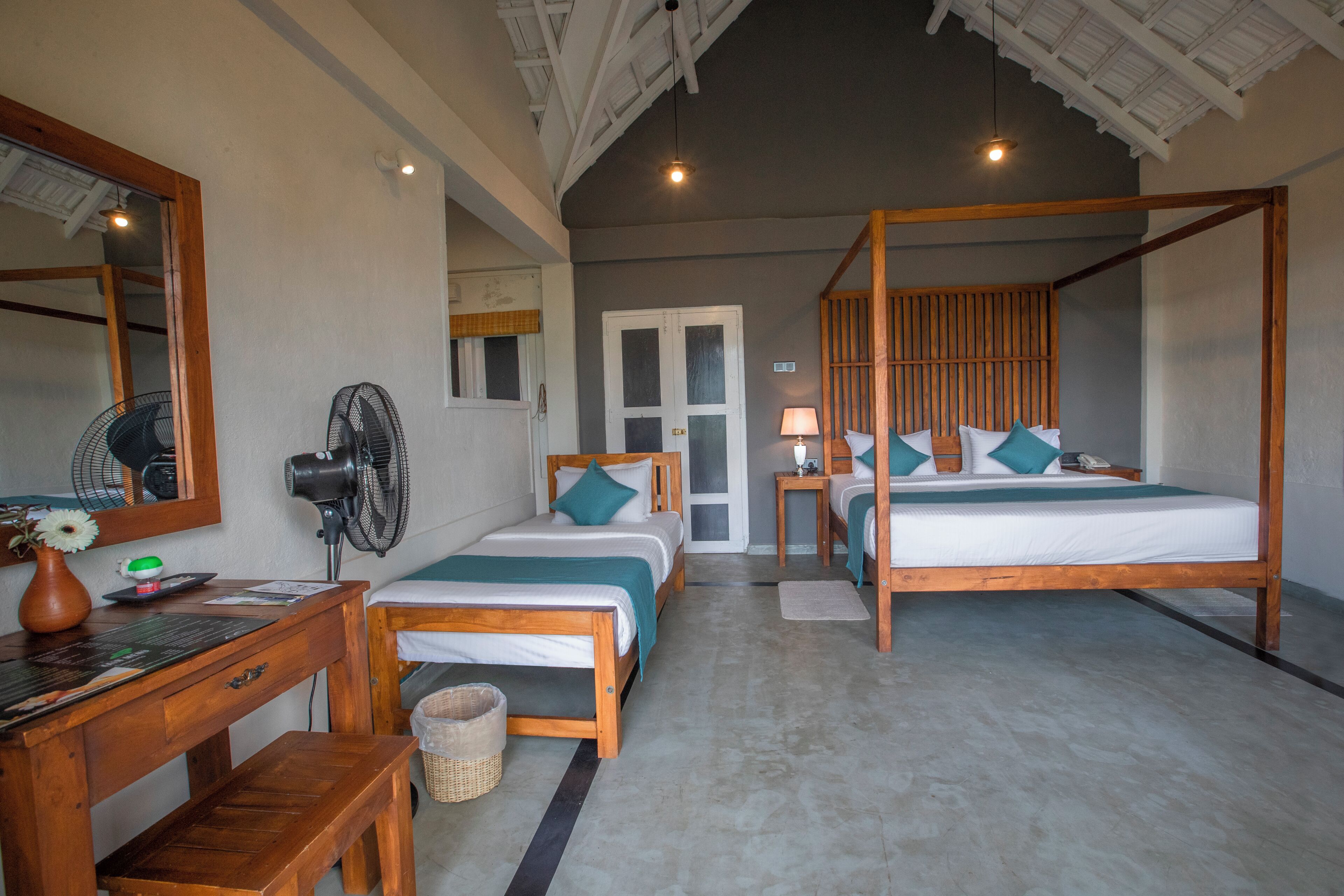 スーペリア ダブルルーム バルコニー マウンテンビュー