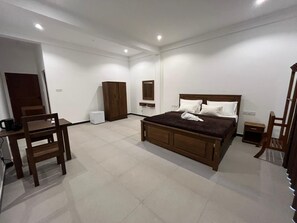 Deluxe Double Room, Balcony, Garden View