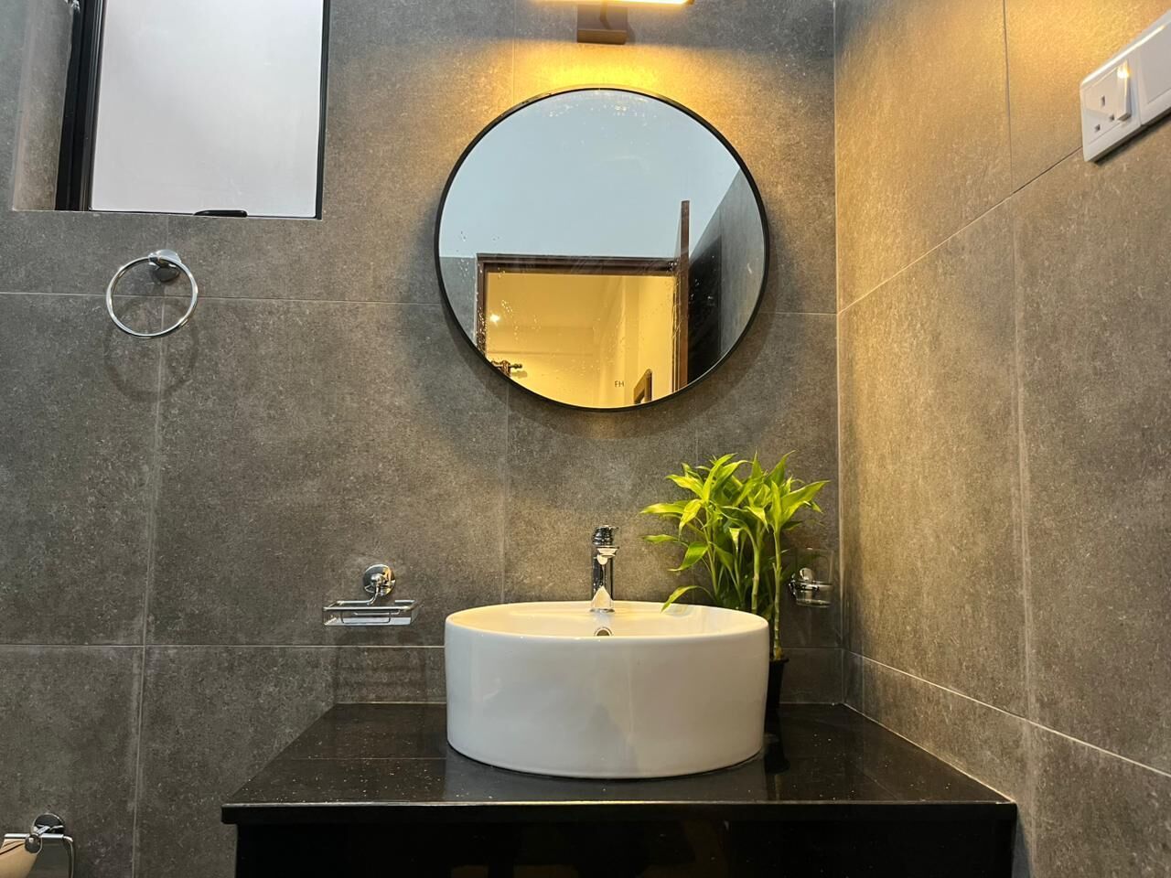 Deluxe Double Room, Balcony, Garden View | Bathroom