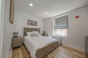 2 bedrooms, desk, iron/ironing board, free WiFi