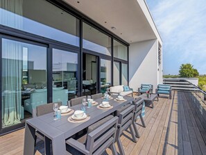 Outdoor dining - Luxury water villa with swimming pool & dock (Kamperland)