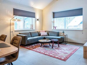 TV - Sustainable forest villa with all comforts (Heesch)