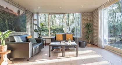 Luxury villa with a bathtub for 4