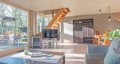 Luxury villa with a bathtub for 4