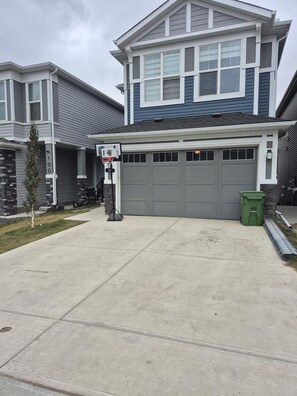 Property grounds - New Cozy 1 BR 1 Bath, 2 Guest (Calgary)