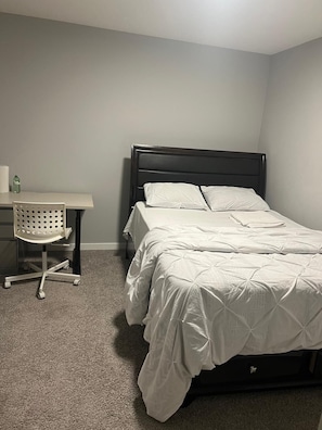 Room - New Cozy 1 BR 1 Bath, 2 Guest (Calgary)