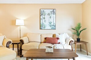 Interior - Ola Grande 202 (Cocoa Beach)