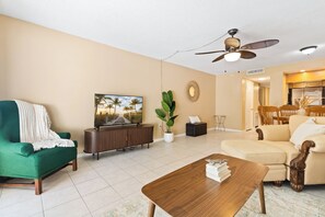 Interior - Ola Grande 202 (Cocoa Beach)