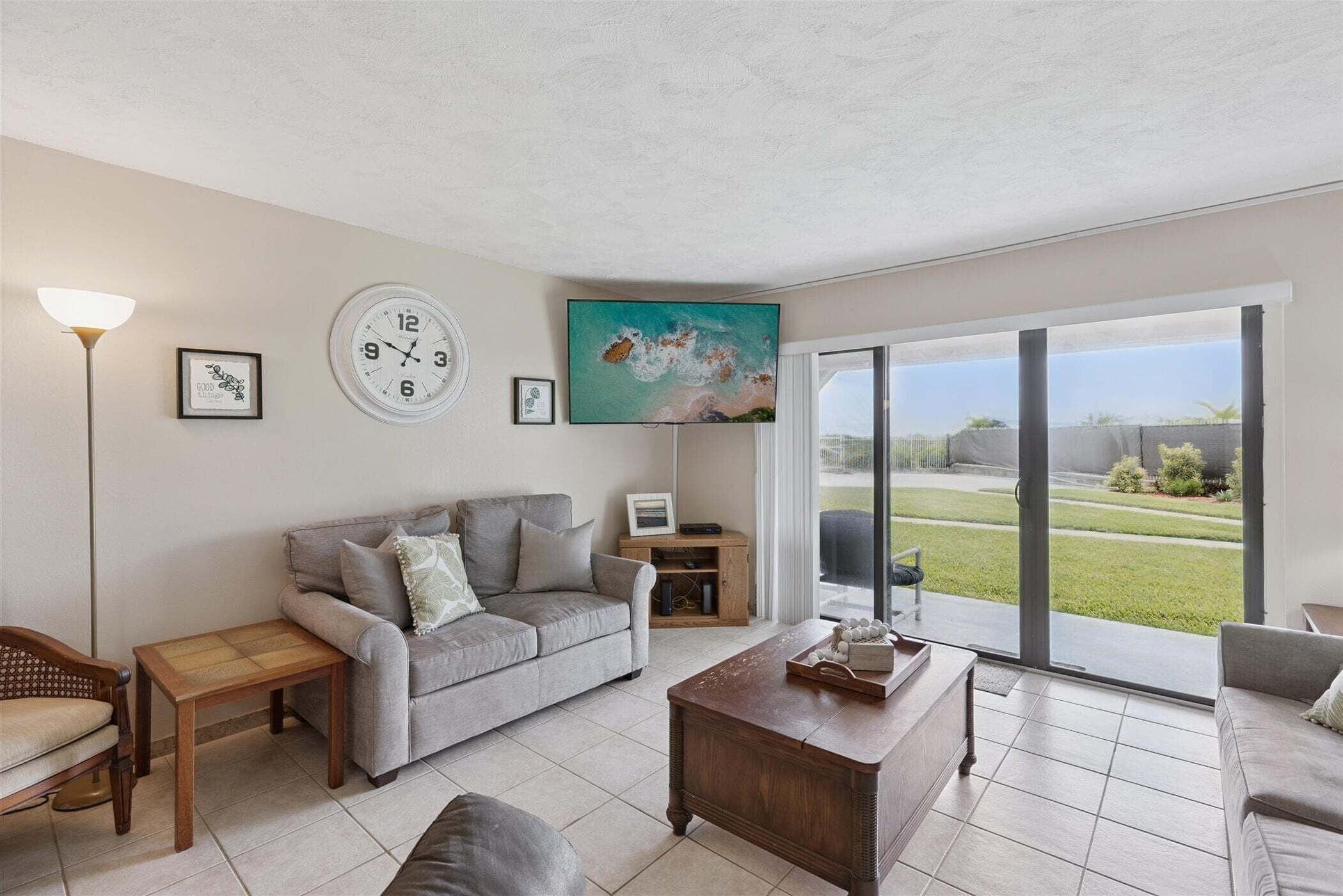 Apartment (2 Bedrooms) | Front of property