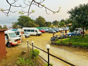 Property grounds - Vikas Boat Club & Resort (Mawal)