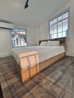 Room - River view villas (Vang Vieng)