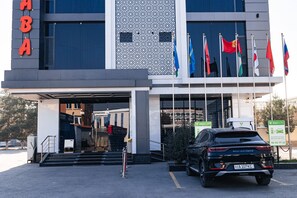 Exterior - Merhaba Hotel (Fergana)