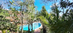 Pool - Spacious villa with pool, sleeps 10, at the foot of Mount Etna, 20 km from Catania (Ragalna)