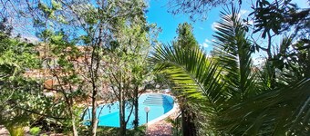 Spacious villa with pool, sleeps 10, at the foot of Mount Etna, 20 km from Catania