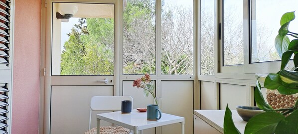 Dining - Spacious villa with pool, sleeps 10, at the foot of Mount Etna, 20 km from Catania (Ragalna)