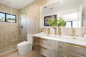 Hair dryer, towels, soap, shampoo - Modern 3BR Luxury Home w/ Designer Kitchen & Bright Open Living in Rancho Park (Los Angeles)
