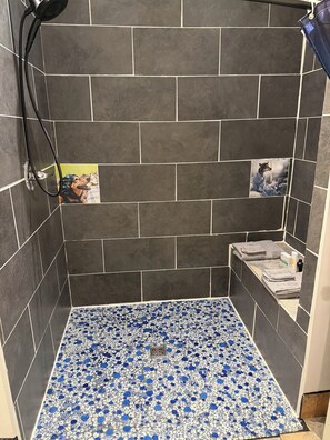 Shower, hair dryer, bidet, towels - Cozy Container: A Shipping Container Retreat for Pups & People. (Soldotna)