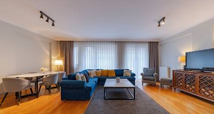 Spacious 3-bedroom apartment in amazing İstanbul with AC