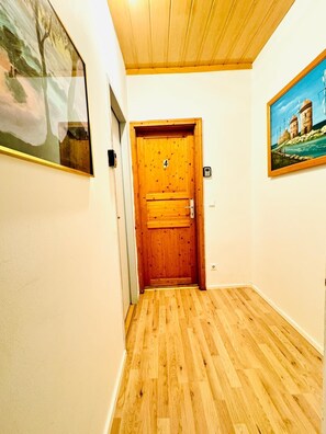 Exterior - Spacious Private Room Near FAC Platz (Vienna)