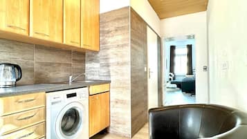 Basic Apartment | Private kitchen