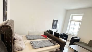 Basic Apartment | Iron/ironing board, free WiFi