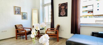 Cozy Studio Apartment Near FAC Platz