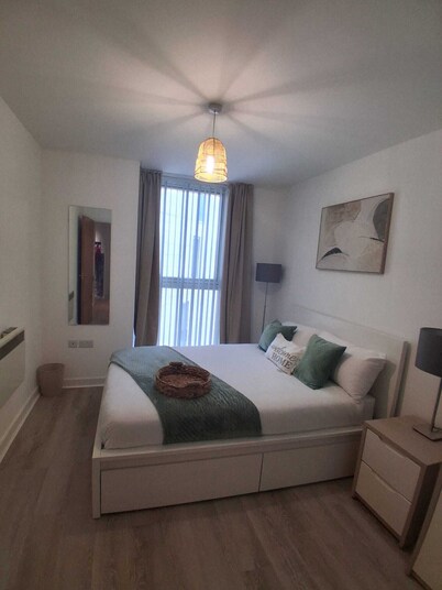 Central Belfast Apartment/Modern/Ideal for Work & Leisure