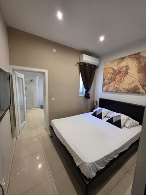 1 bedroom, iron/ironing board, free WiFi, bed sheets - Charming Valletta Escape – Unesco Area (Valletta)
