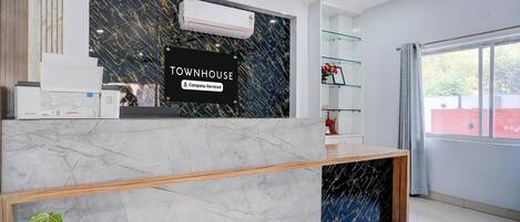 ハウス | フロント