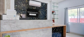 Super Townhouse Isbt Guwahati