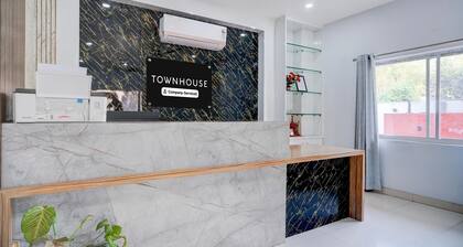 Super Townhouse Isbt Guwahati
