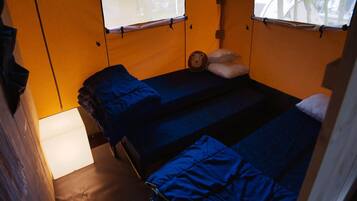 2 bedrooms
