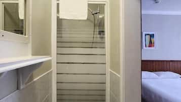 Kamar Keluarga | Kamar mandi