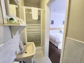 Bathroom - The Everglades (Blackpool)