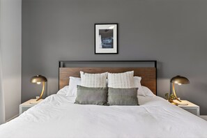 Room - Hillsboro Village • Near Belmont + Vanderbilt | Private Balcony + Terrace (Nashville)