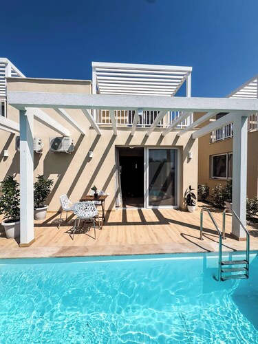 Villas en bord de mer avec piscine